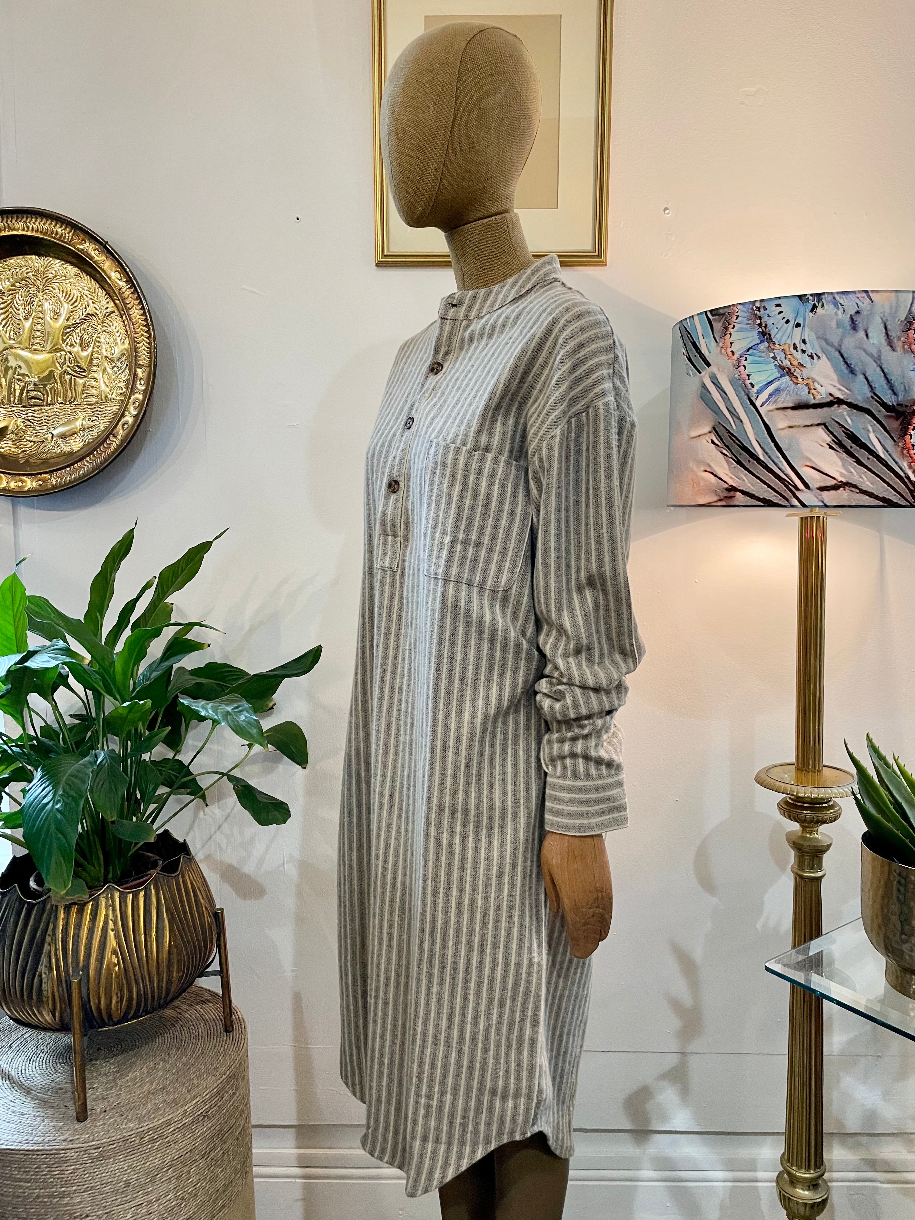 Women's Irish Nightshirt Lee Valley Striped Flannel Beige and Green