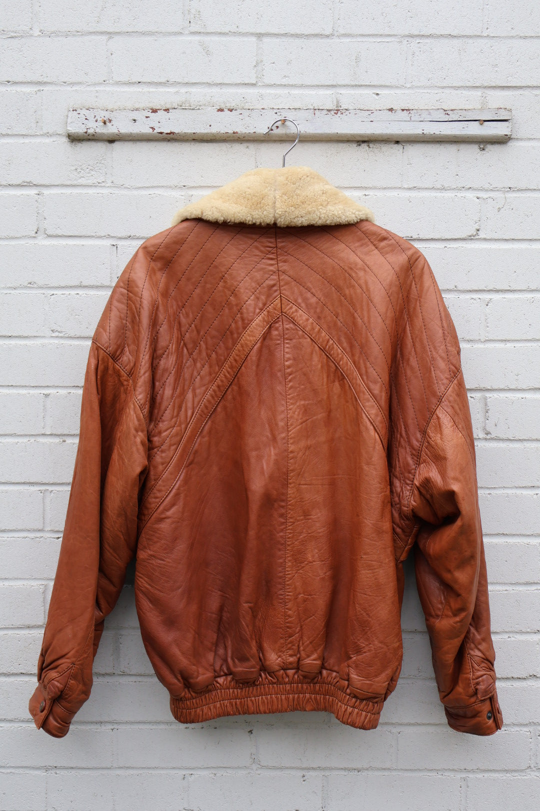 Vintage 80’s Tan Brown Leather Bomber Jacket with Sheep Wool Collar