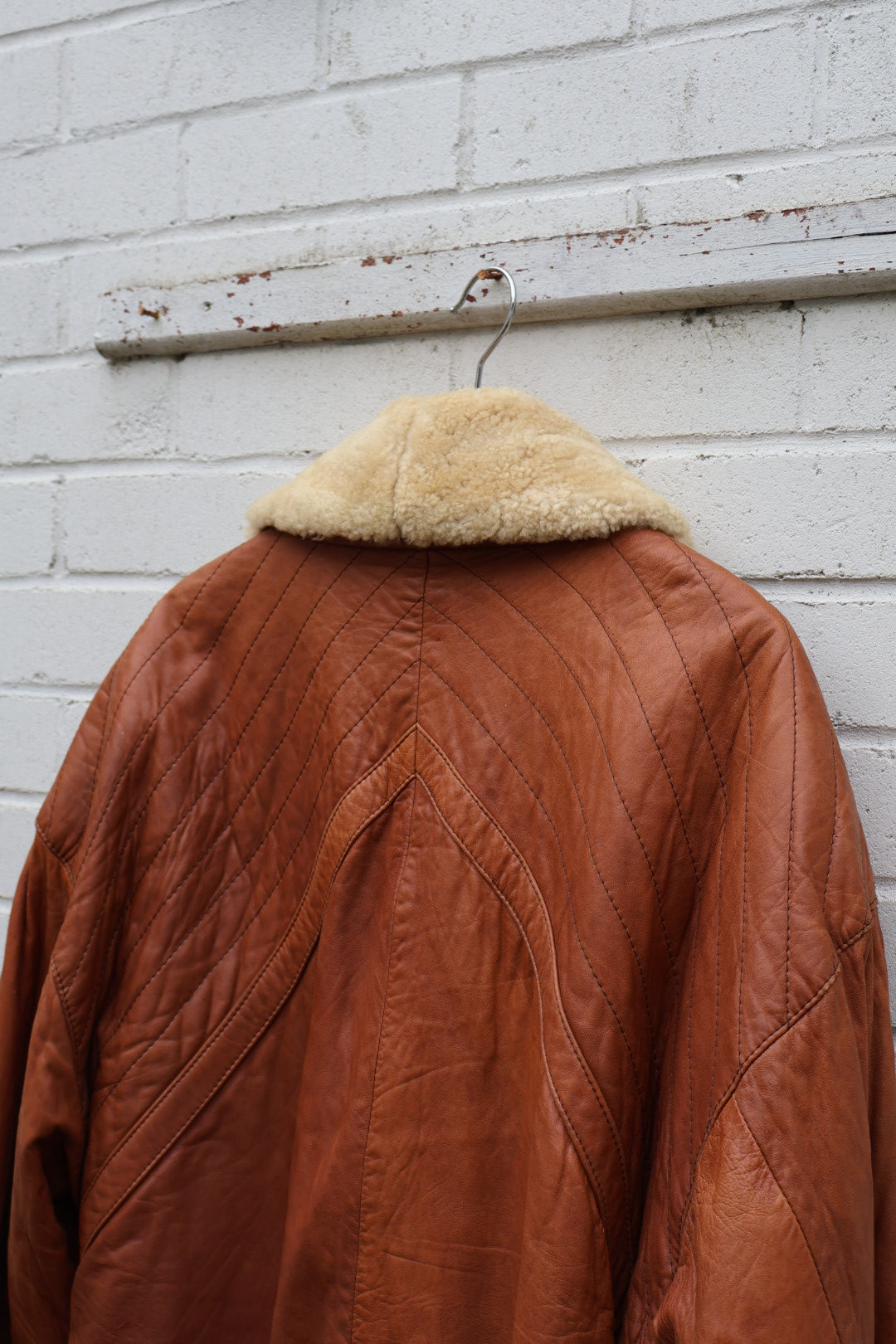 Vintage 80’s Tan Brown Leather Bomber Jacket with Sheep Wool Collar